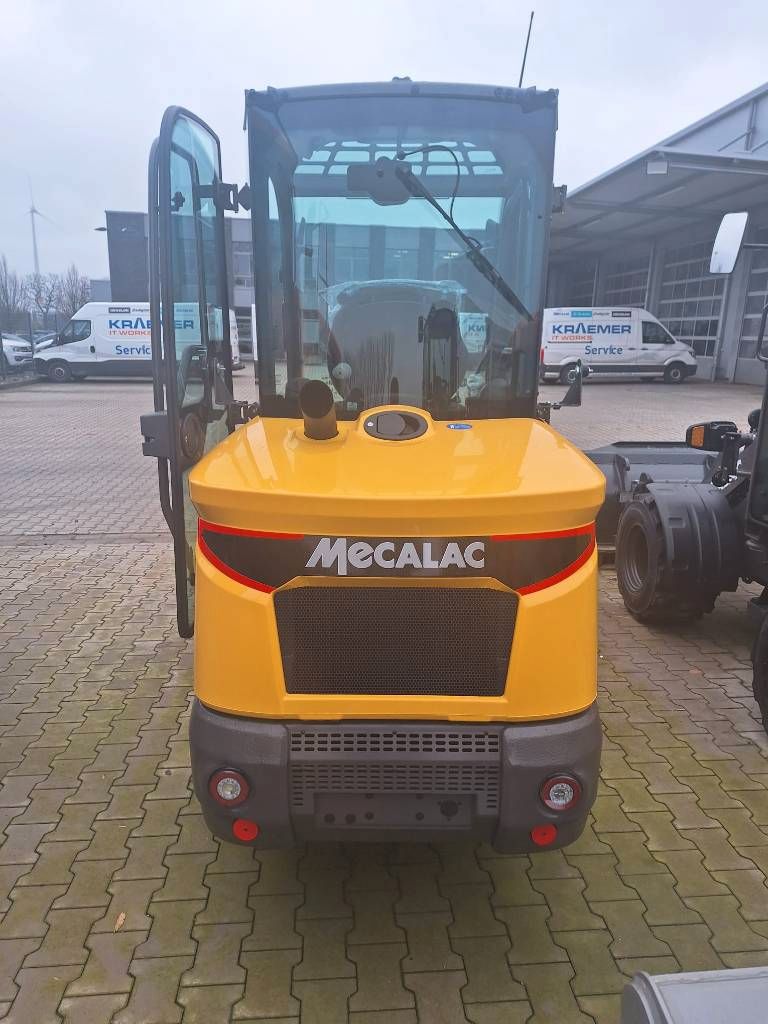 Fahrzeugabbildung MECALAC MCL 6+ Vorführmaschine