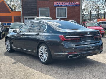 BMW 740 - 7