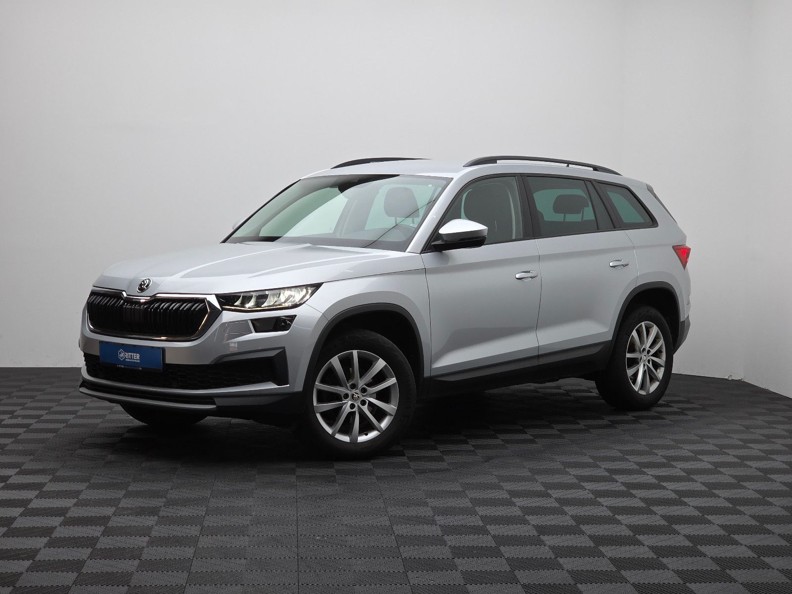 Skoda Kodiaq 2.0 TDI 4x4 DSG AHK NAVI ACC RFK SHZ v&h imagem 2