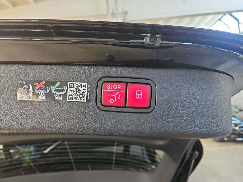 Fahrzeugabbildung Mercedes-Benz C 180 T-Modell +AMG-LINE+NIGHT+AHK+KEYLESS+SOUND