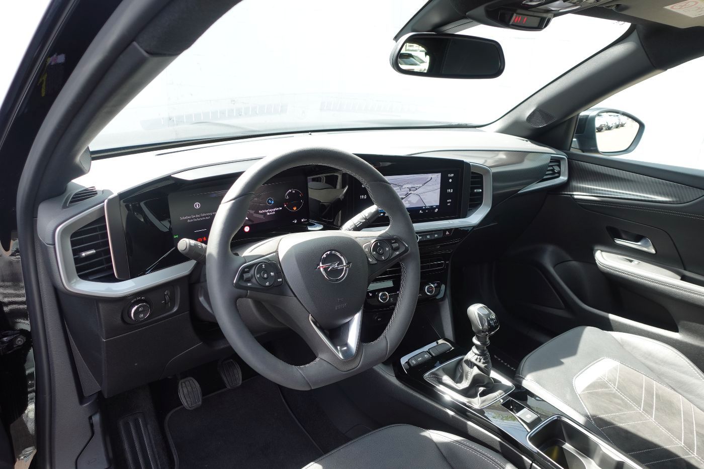 Fahrzeugabbildung Opel Mokka 1.2 Turbo GS Line KlimaA,LED,Navi,SHZ,ACC