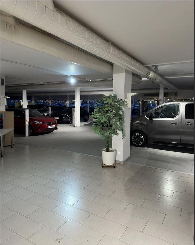 showroom-image-main