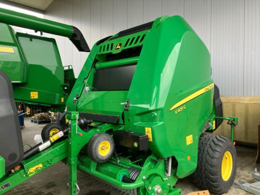 John Deere V451G