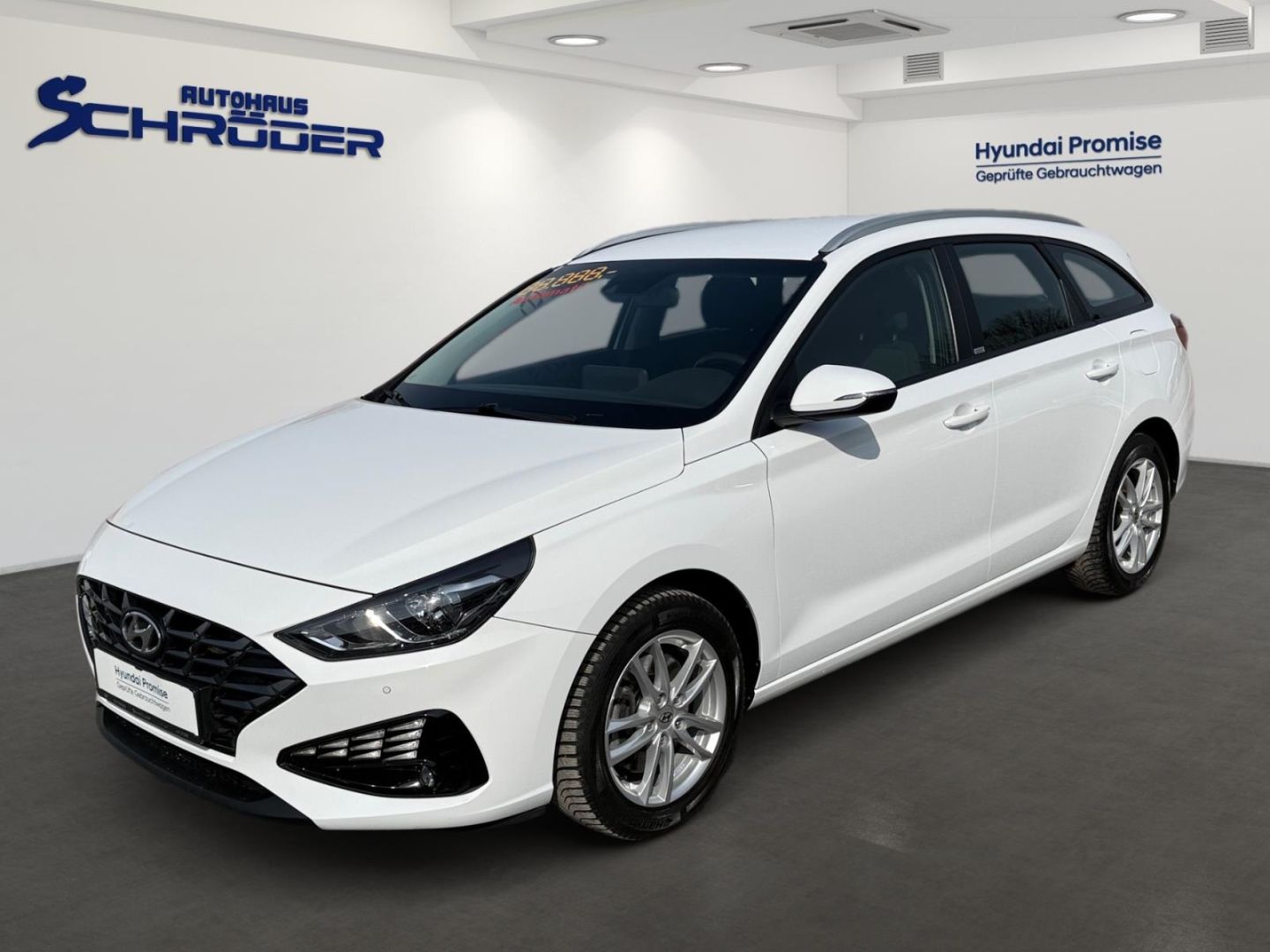 Fahrzeugabbildung Hyundai i30 1.6 CRDi TREND NAVI-P+ACAA+SHZ+KAMERA