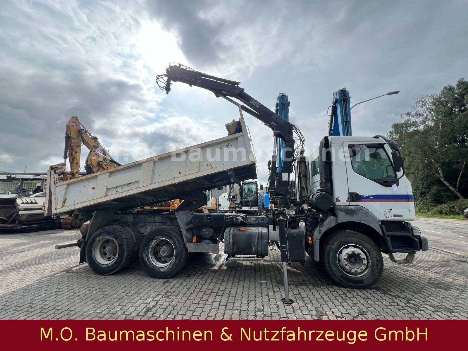 Fahrzeugabbildung Renault Kerax 320  dci/ AC / 6x4 / Hiab Kran / Bordmatik