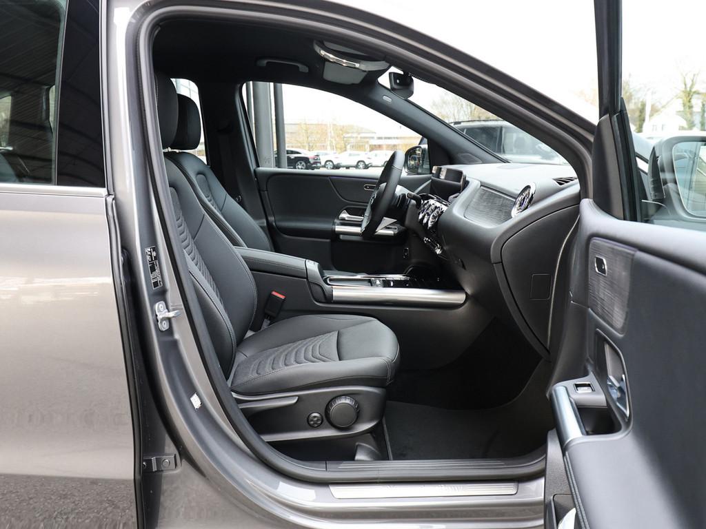 Mercedes-Benz B 180 Progressive Advanced Plus Distr. LED Navi