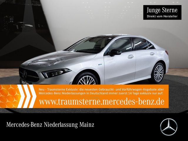 Mercedes-Benz A 250 e Lim AMG Night/MBUX HighEnd/Pano/LED/Ambi