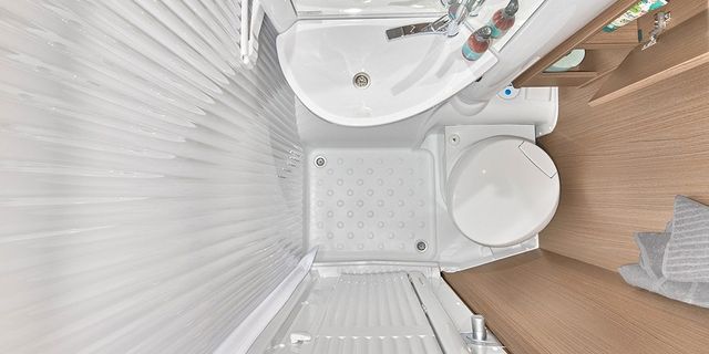 Carado V 132 PRO+ Automatik 8 Gang Navi Kamera