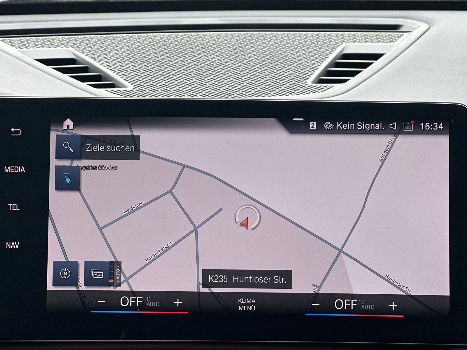 Fahrzeugabbildung BMW iX1 xDrive30 M-Sport NAV+LED+ACC+KAMERA+PANO+SHZ