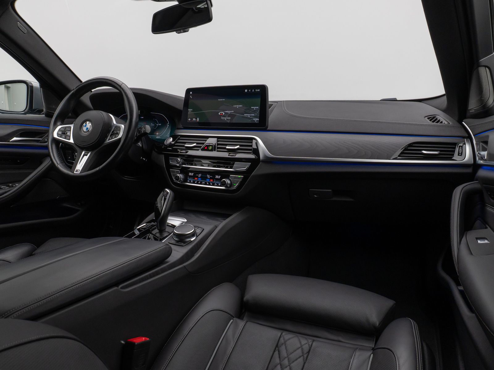 Fahrzeugabbildung BMW 540d xD M Sport Pro Laser Kamera HUD DAB H/K 20"