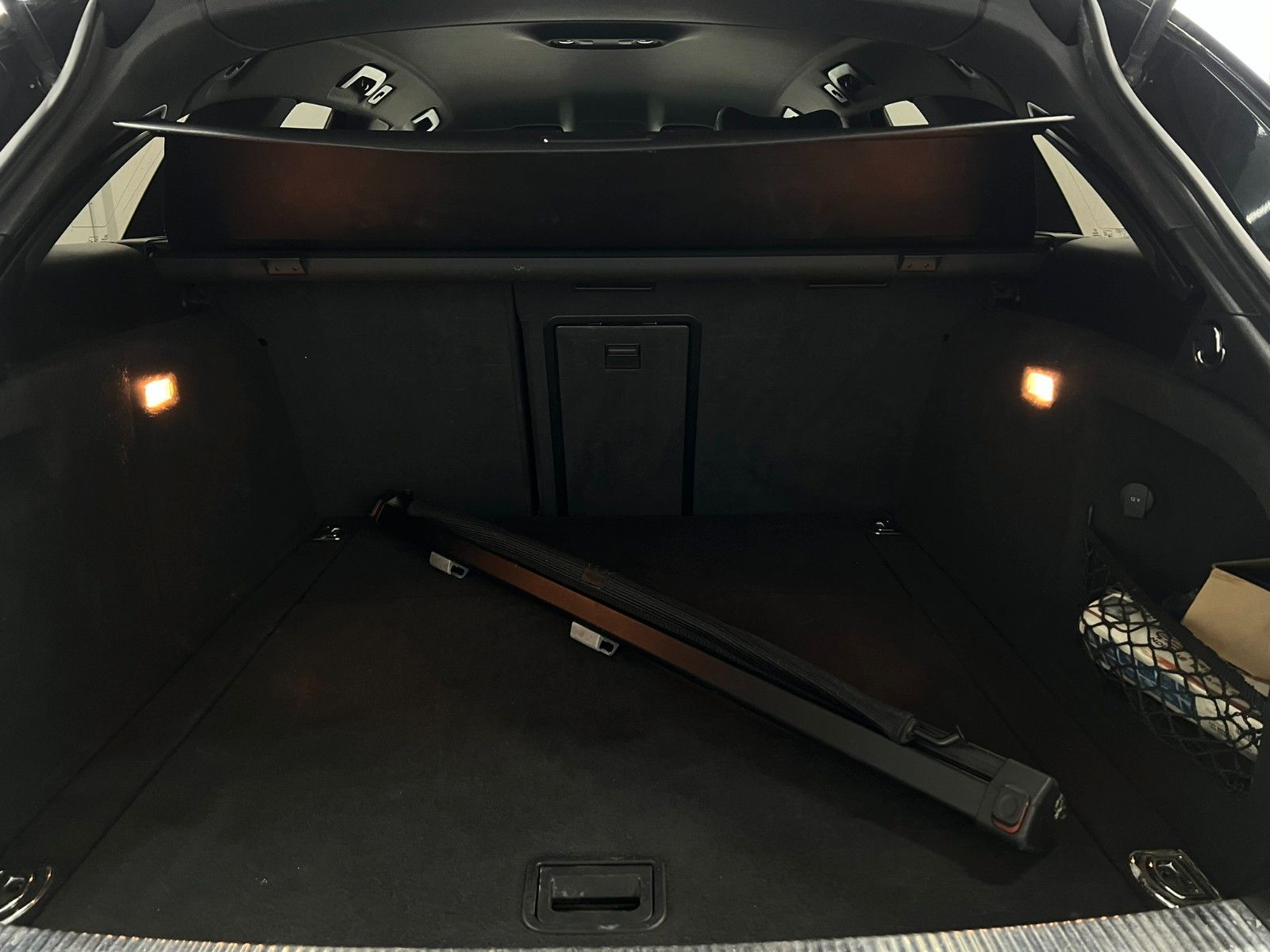 Fahrzeugabbildung Audi A4 Avant S line Sportpaket / plus Quattro