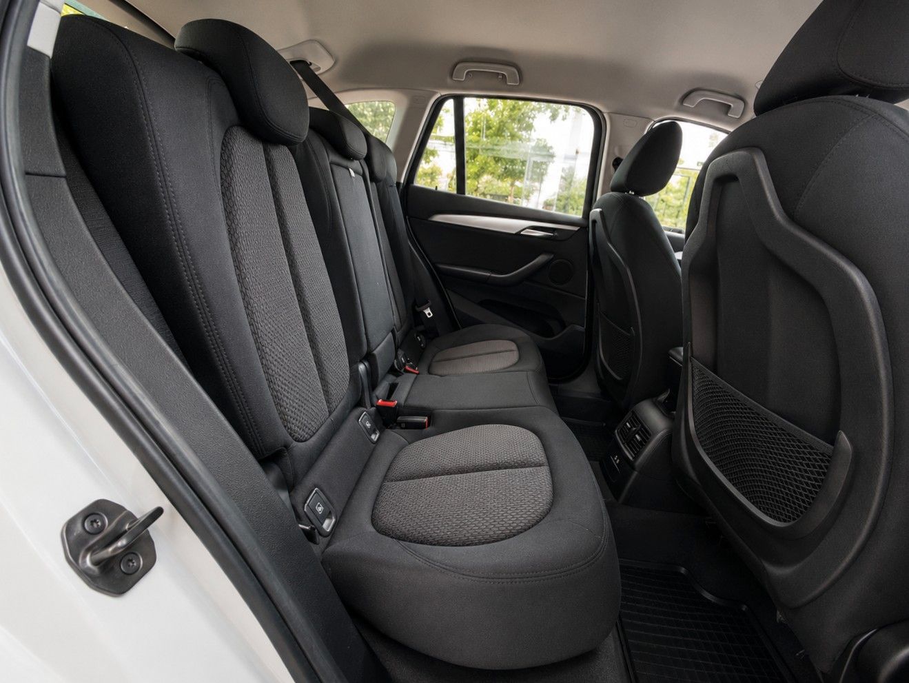 Fahrzeugabbildung BMW X1 18i LCI NAVI SHZ AHK PDC KLIMAAUT 8xALU