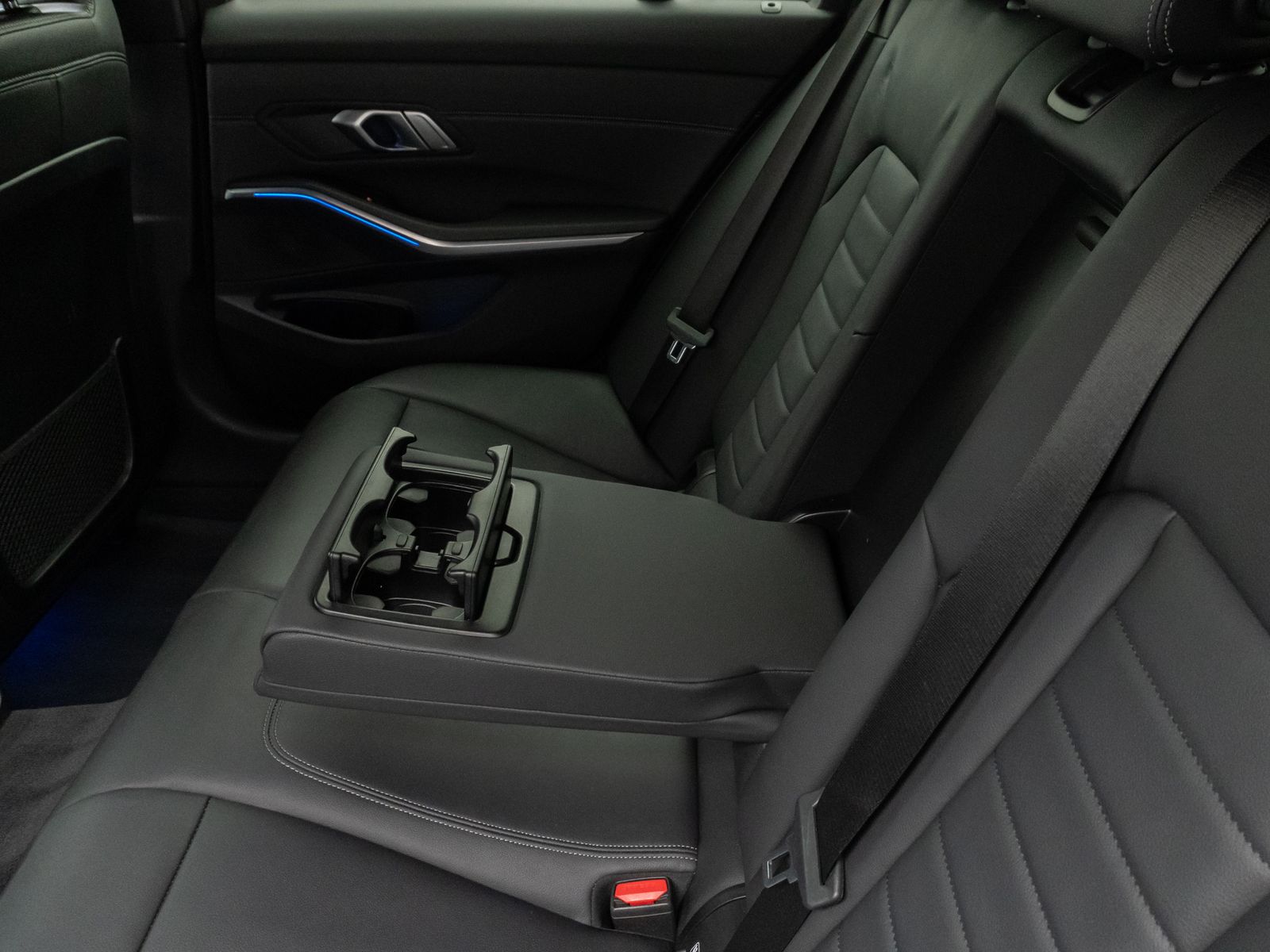 Fahrzeugabbildung BMW 320d M Sport Kamera Laser DAB HiFi Komfort Alarm