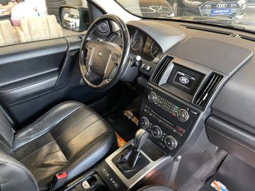 Land Rover Freelander 2 S TD4 *TEMPOMAT*AHK*PDC*LEDER*SZHZ*