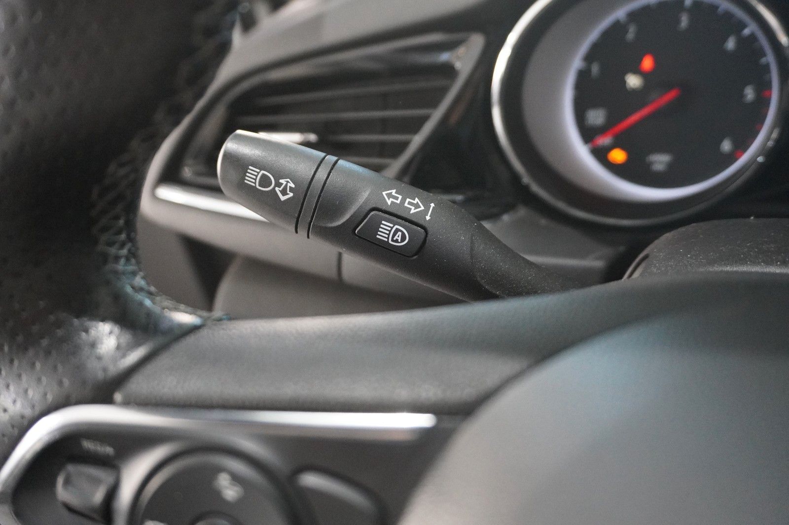 Fahrzeugabbildung Opel Insignia B GS 2.0D INNOV. NAVI/KAMERA/PANO./AHK