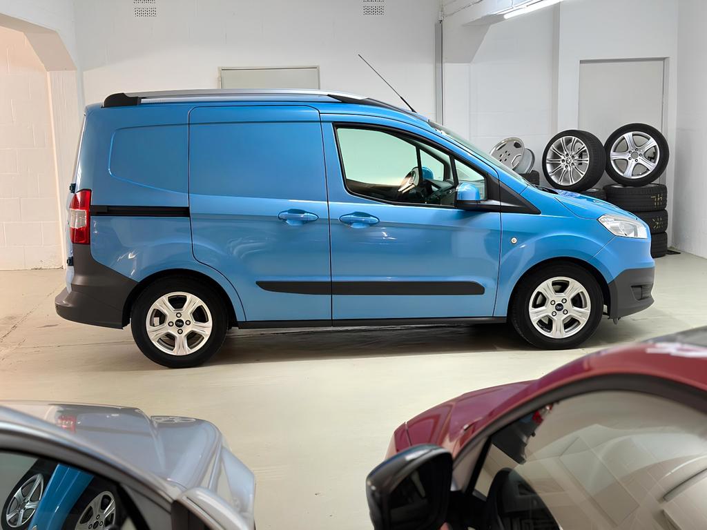 Ford Transit Courier