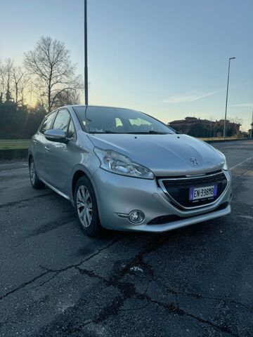 Peugeot 208 1.2