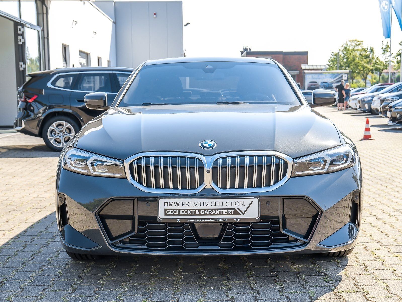 BMW 330 - Bild 8