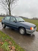 Opel Kadett-E-CC - Opel Kadett: Limousine, C