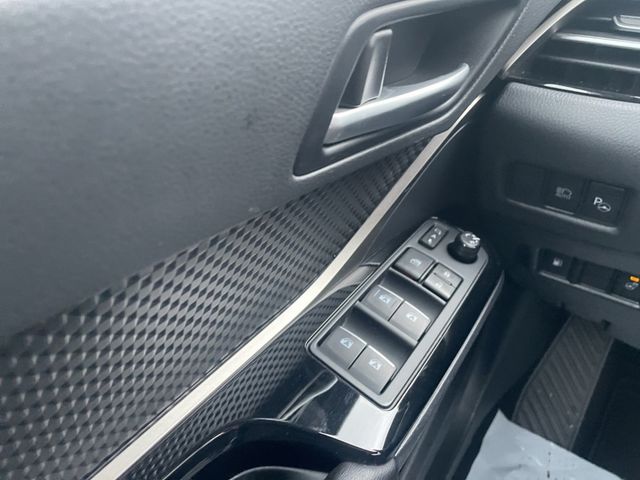 Toyota C-HR 1.8 Hybrid Team D SHZ KAMERA LED ACC ALU