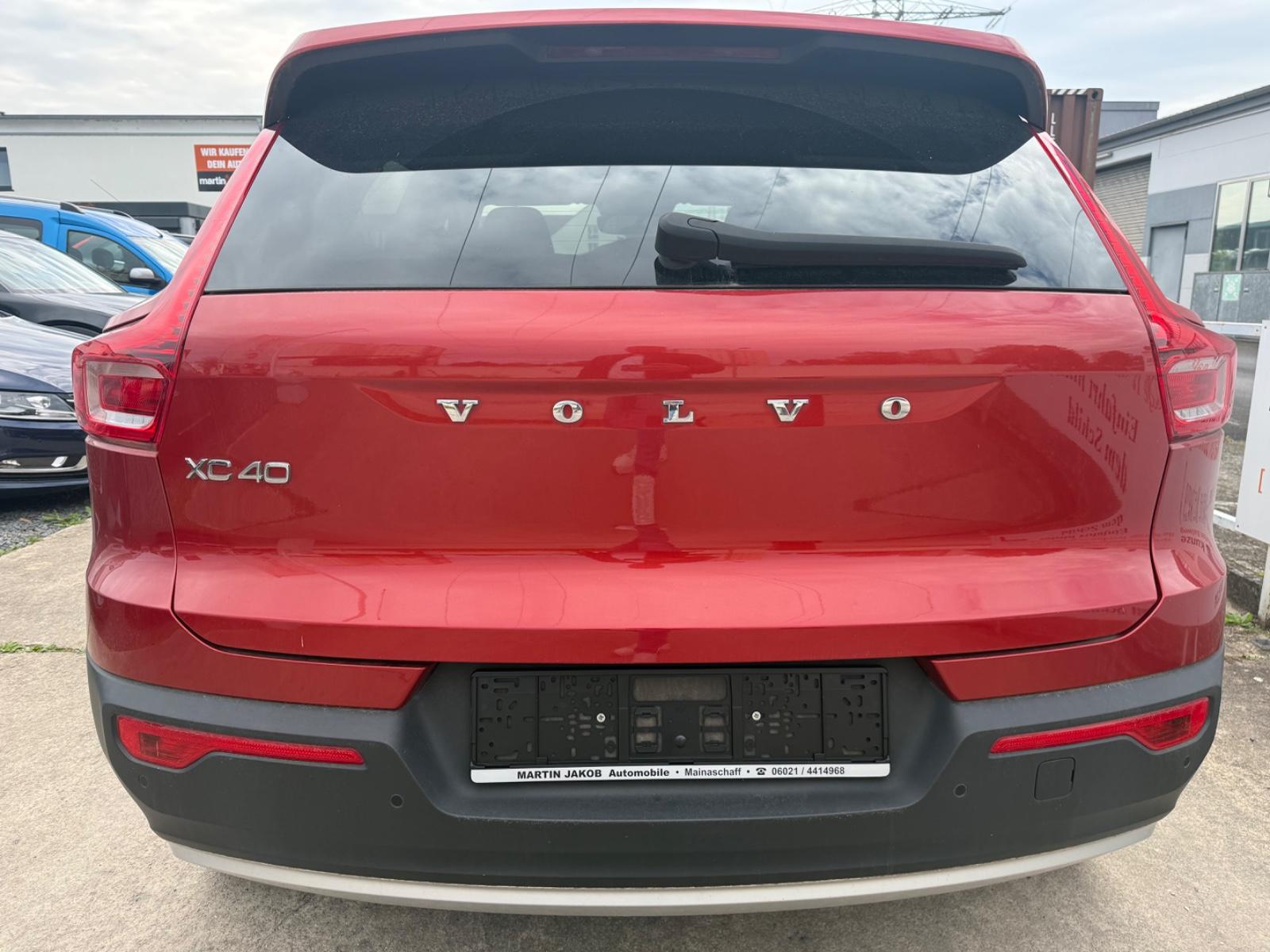 Volvo XC 40 XC40 Momentum 2WD+LED+USB+SITZHEIZUNG+BC+M