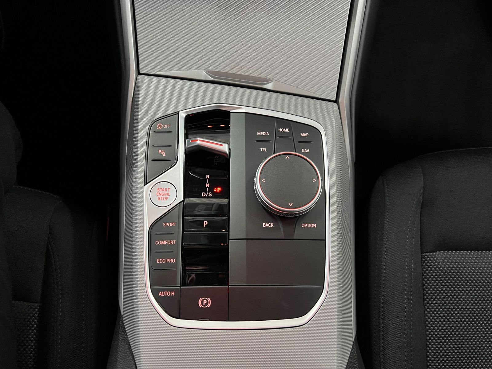 BMW 318 d Touring Driving Assistant+Curved+FACE foto 25