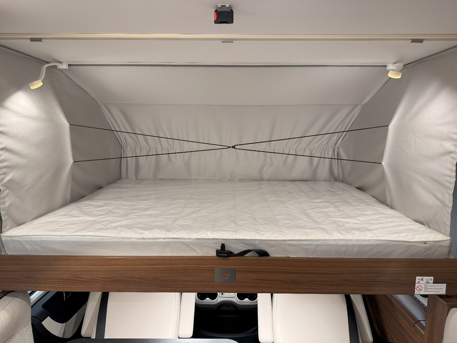 Fahrzeugabbildung HYMER / ERIBA / HYMERCAR B-Klasse MC-I White Line 600 - Vollausstattung!