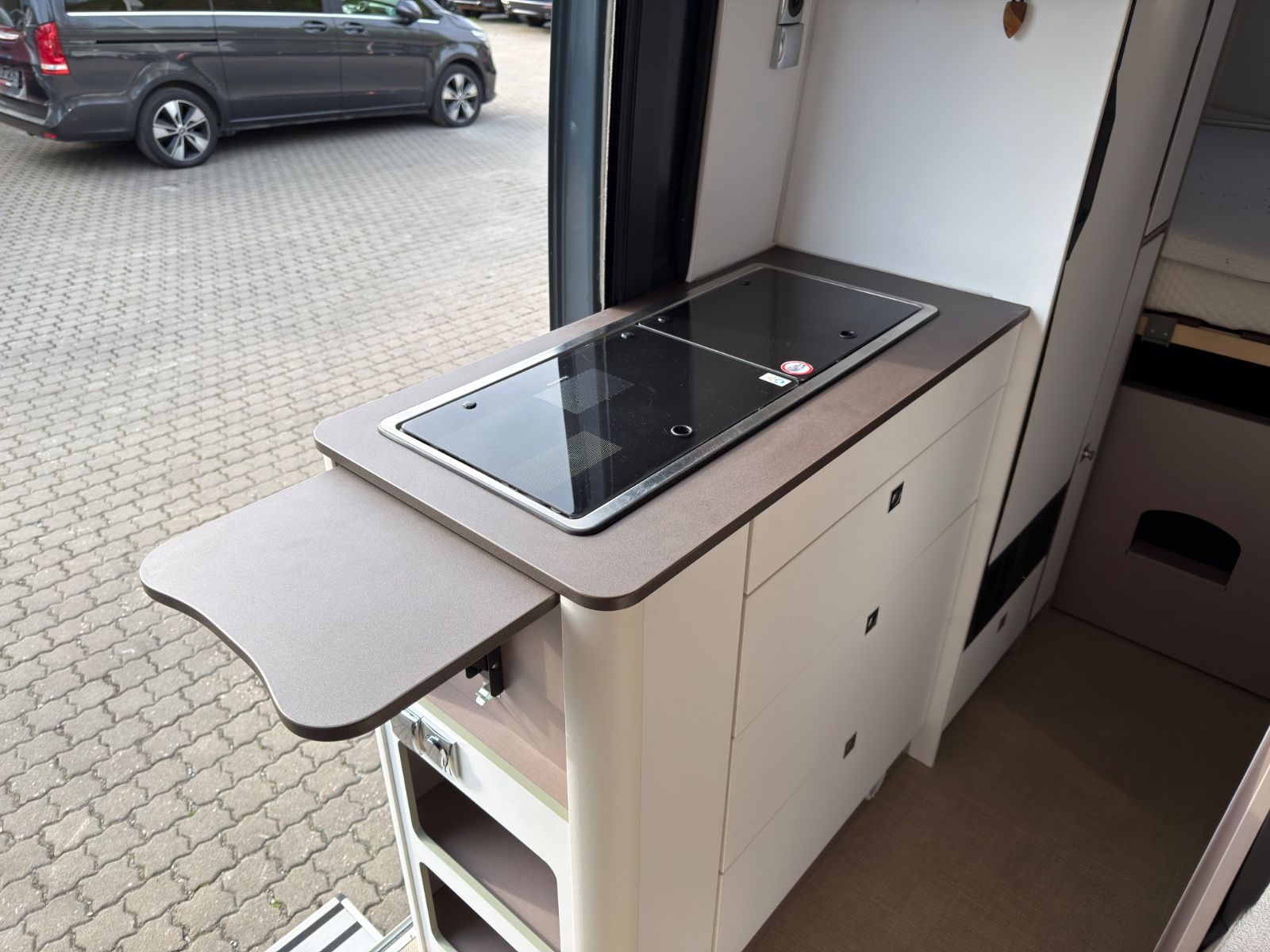Fahrzeugabbildung Bürstner Eliseo C602|LUFTFAHRWERK|KAMERA|FACELIFT
