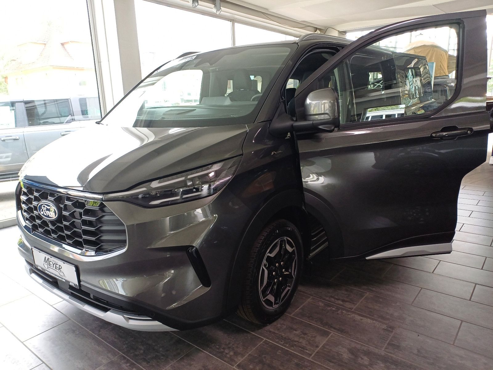 Ford Tourneo Custom Bus 320 L2 Tourneo Active FWD
