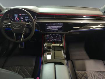 2025 AUDI S8 — фото 10