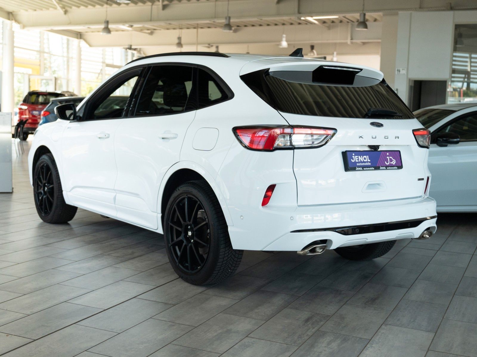 Fahrzeugabbildung Ford Kuga PHEV ST-Line X AUTOM./WINTER-P./B&O