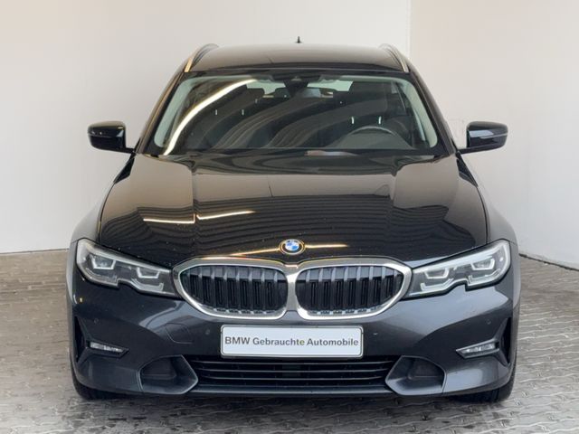 BMW 320dA xDr Tour. Sport Line Navi.LED.AHK.Rükamera