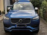 Volvo XC90 D5 AWD*R-Design*STHZ*360°*LUFT*AHK*7 - Volvo XC90 Gebrauchtwagen in Frankfurt