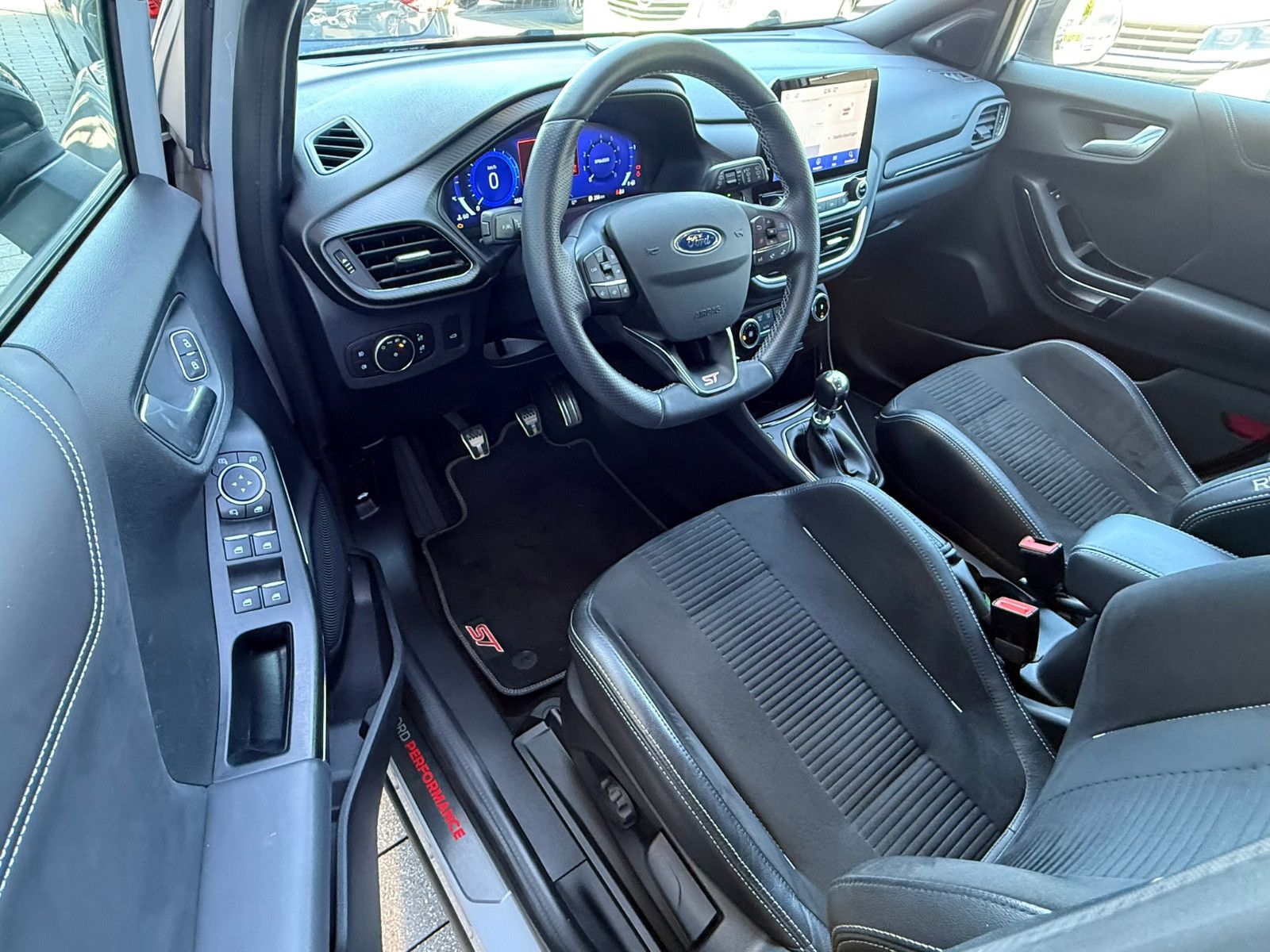 Fahrzeugabbildung Ford Puma ST X PERFORMANCE NAVI CAM RECARO B&O