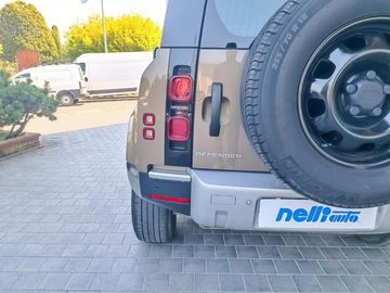 Land-Rover Defender - 6