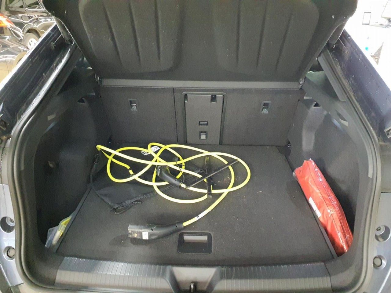 Cupra Tavascan - Bild 10