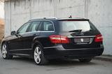 Mercedes-Benz E 300 CDI T BlueEFFICIENCY AVANTGARDE - gebrauchte Mercedes-Benz E 300 aus dem Jahr 2011