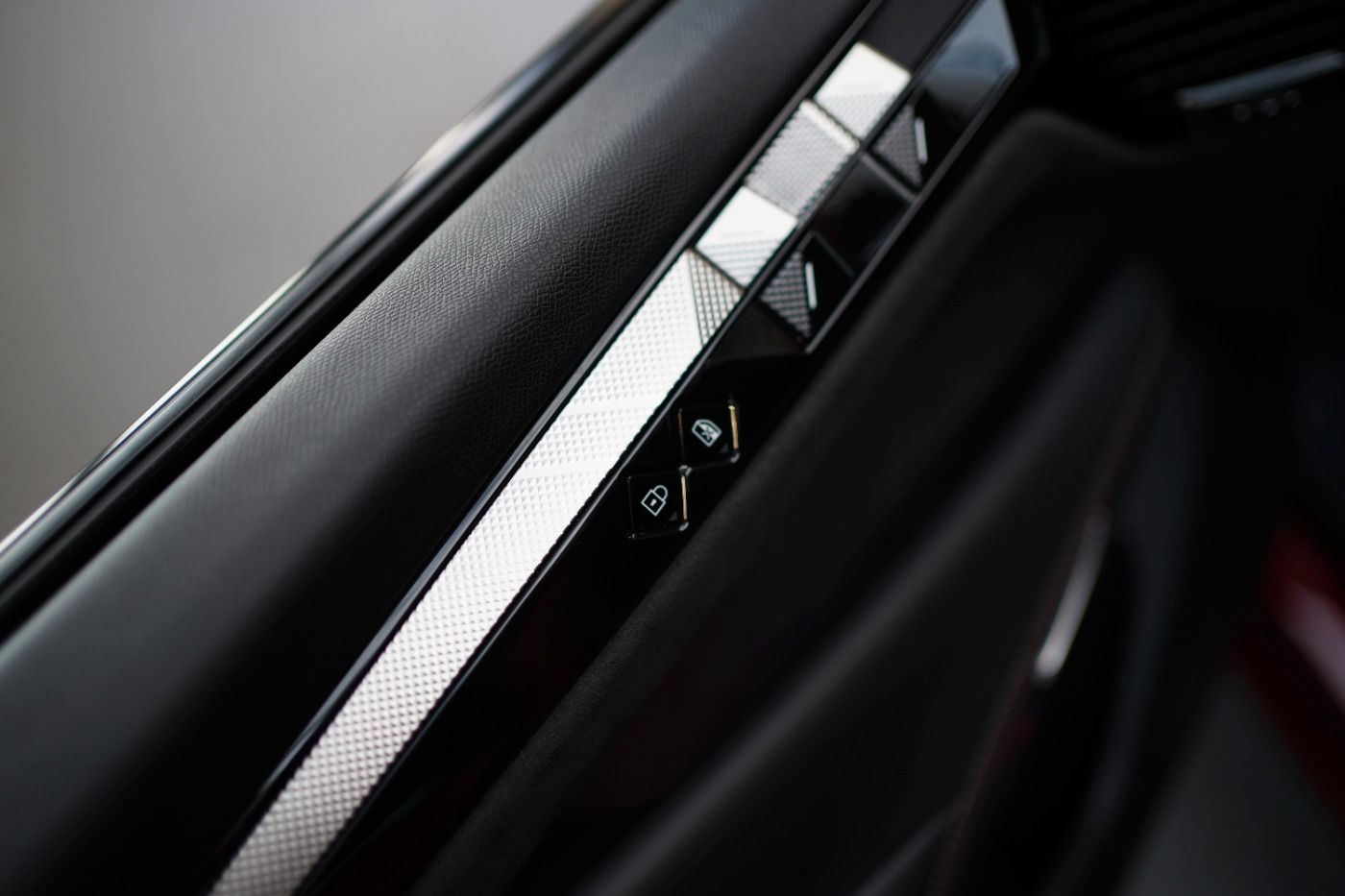 Fahrzeugabbildung DS Automobiles DS4 PureTech 130 EAT8 Performance Line Anhängerk