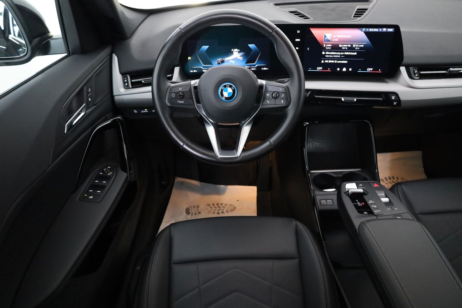 Fahrzeugabbildung BMW iX1 20 eDrive 68KWH Leder,Navi,LED,Parkassistent