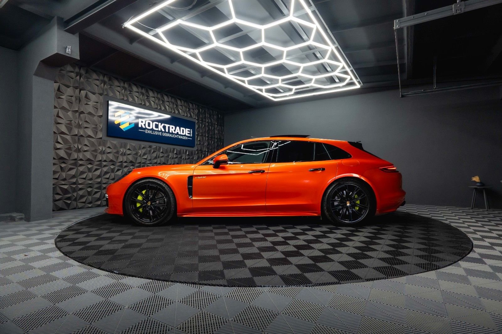 Fahrzeugabbildung Porsche Panamera Turismo 4 E-Hybrid Sport-Design *Pano*