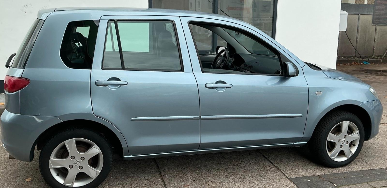 Mazda 2 2005 — rear view