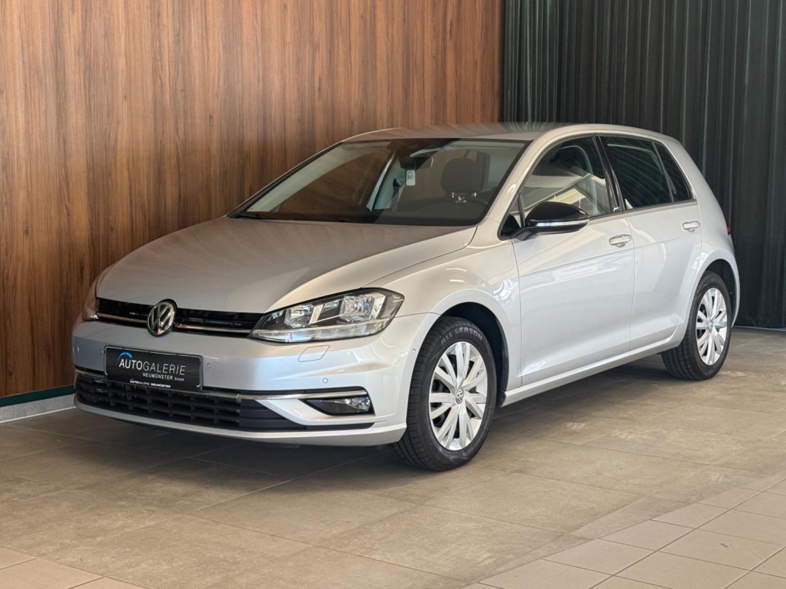 Volkswagen Golf VII 1.6TDI°IQ.DRIVE°PDC°DSG°SHZ°AHK°