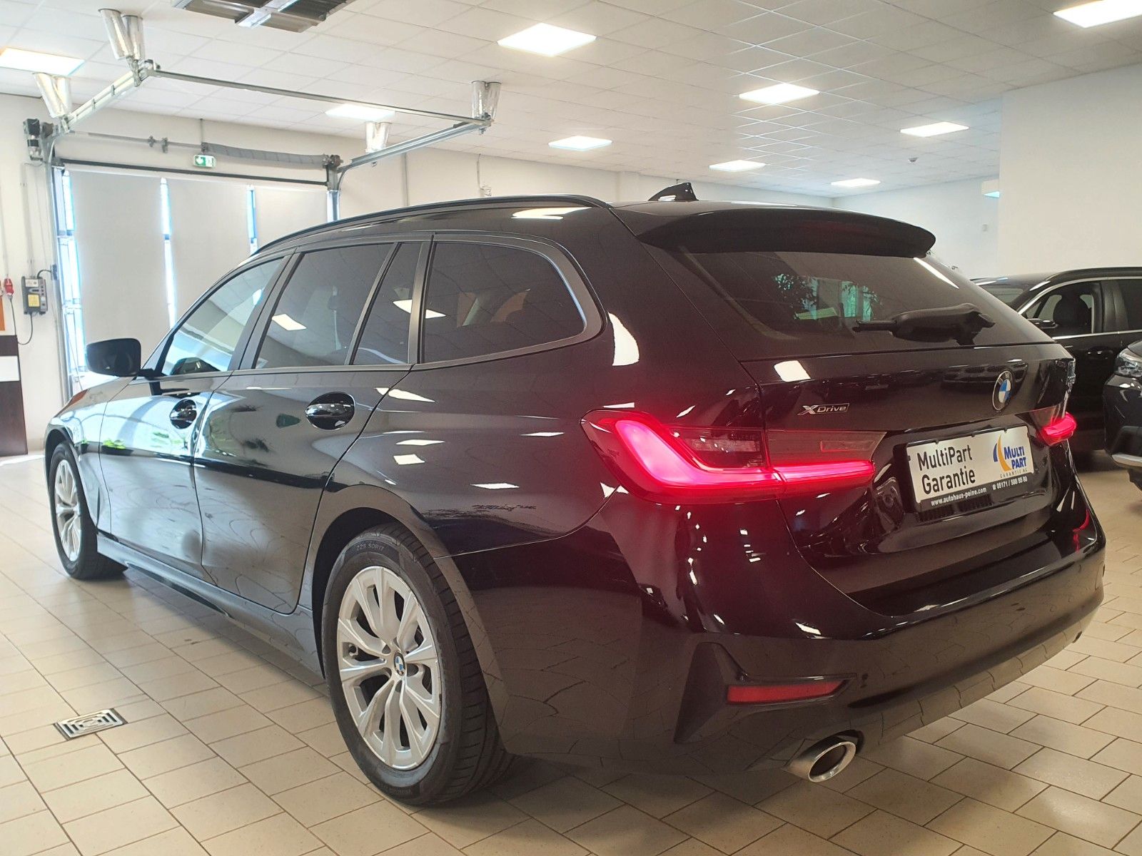 BMW 320 xDrive Advantage Aut Navi AHK Panora DrivAss foto 2