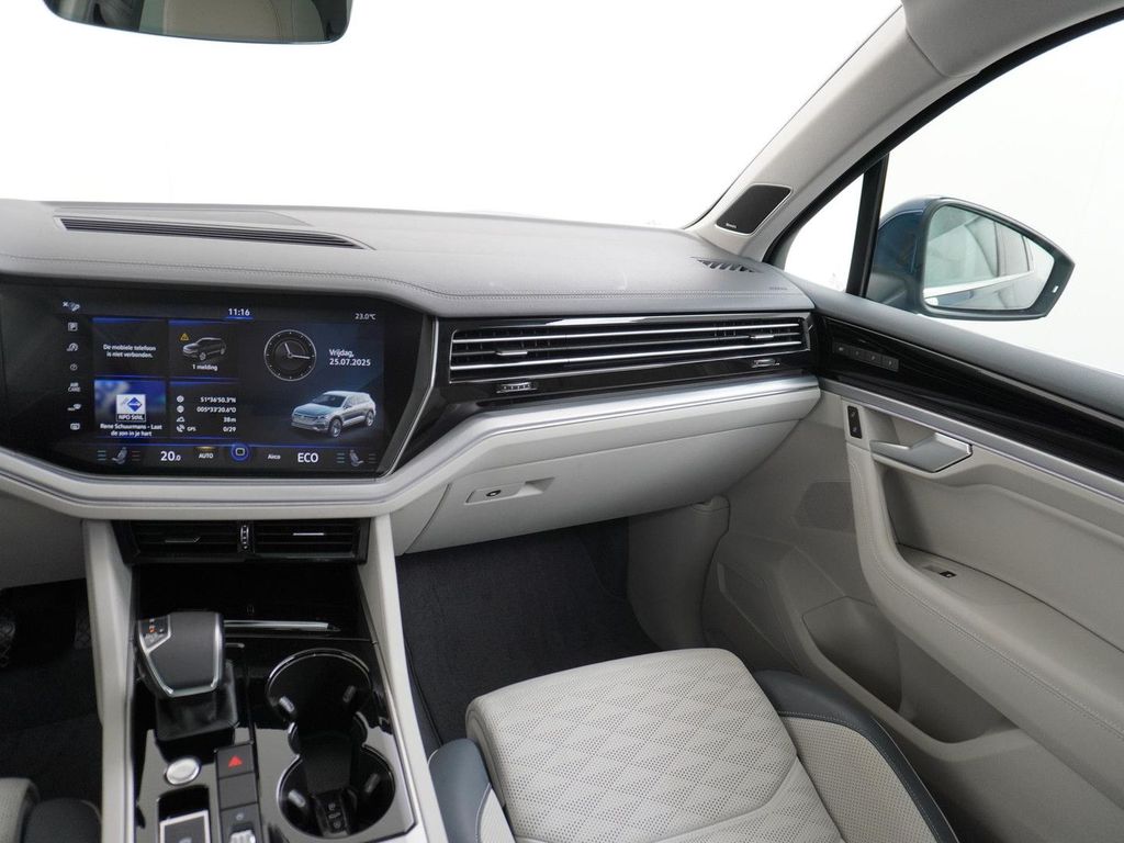 Volkswagen Touareg 3.0 TSI Elegance AHK | Pano |  kamera |