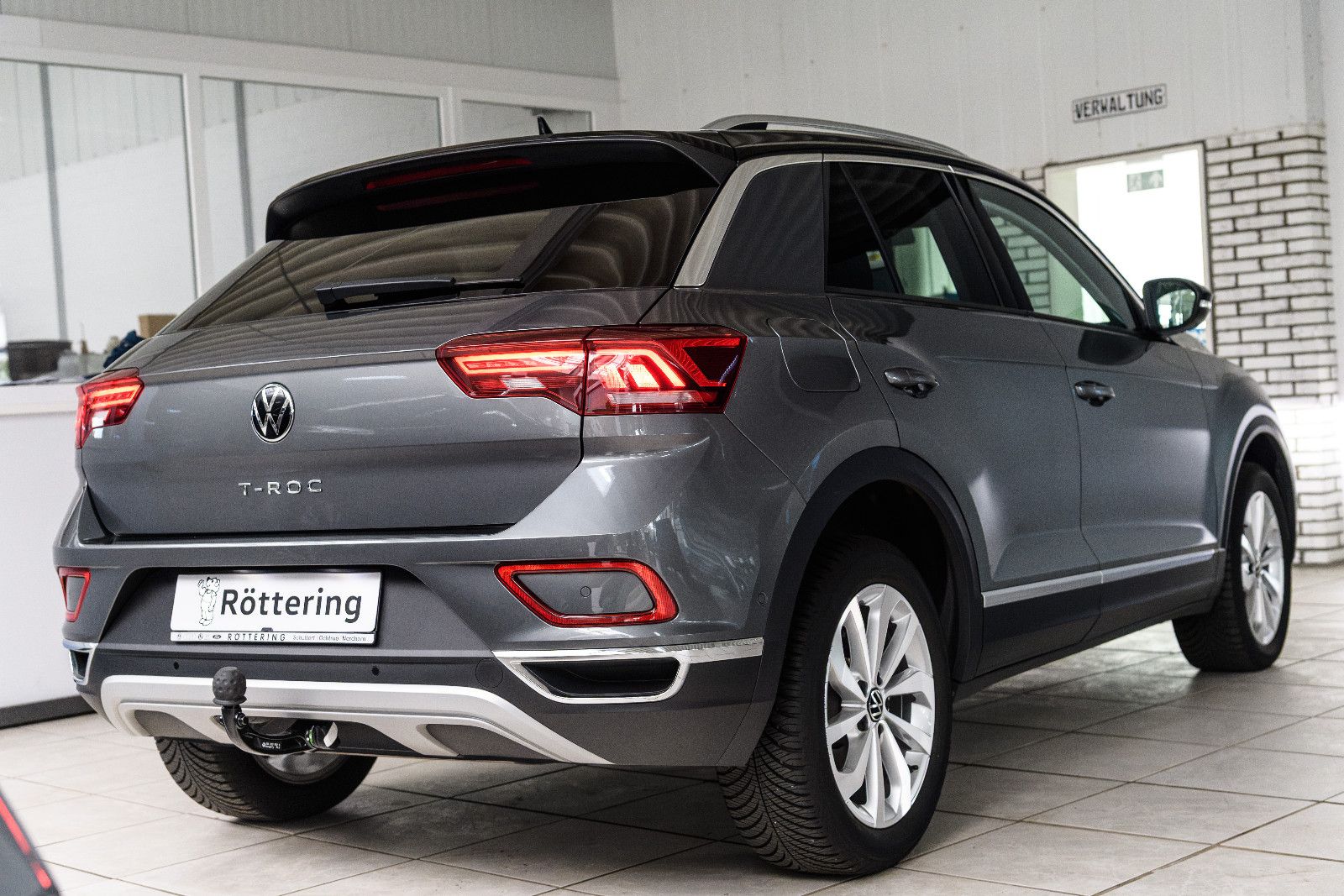 Fahrzeugabbildung Volkswagen T-Roc Style 1.5l TSI DSG +Navi +AHK +ACC +LED