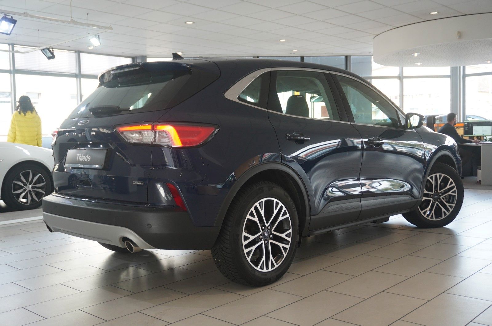 Fahrzeugabbildung Ford Kuga Plug-In Hybrid 2.5 TITANIUM NAVI/LED/SH/DAB