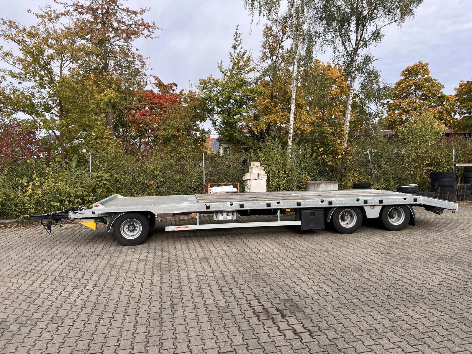 Möslein  3 Achs Tiefladeranhänger
