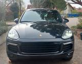 Porsche Cayenne, Panoramadach, Bose, hellbraunes Leder  - blaue Porsche Cayenne