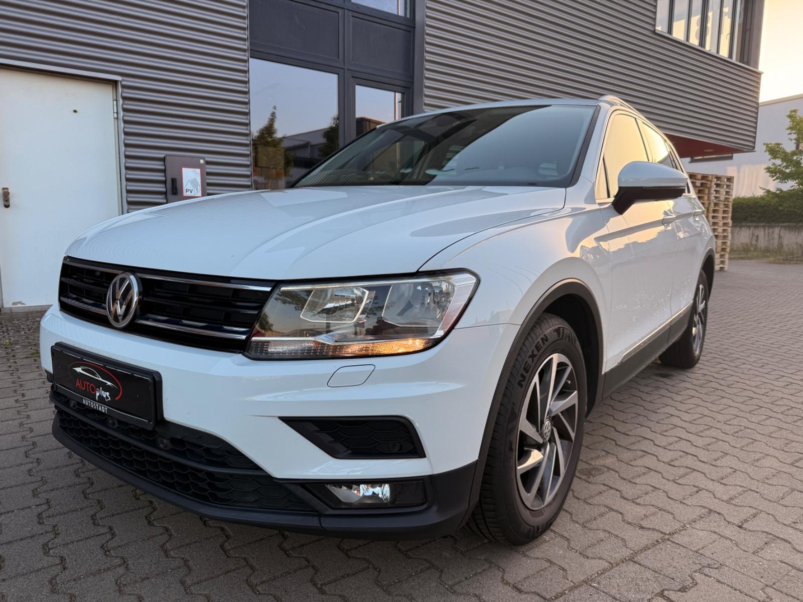 Volkswagen Tiguan 2.0 TDI SCR SOUND,VIRTUAL,NAVI,ACC