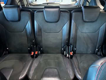 MYAUTOCENTER – Gebraucht- und Jahreswagen mit Werkstattservice in Pfaffenhofen Ford S-Max ST-Line *2. Hand*AHK*Klima*Navi*7-Sitzer*